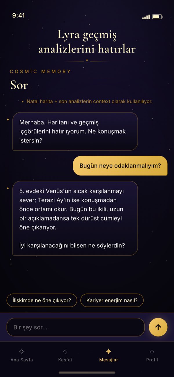 Astrype sohbet ekranı: Lyra, haritanın ve geçmiş analizlerin bağlam olarak kullanıldığını söyleyip günle ilgili bir soruyu yanıtlıyor.